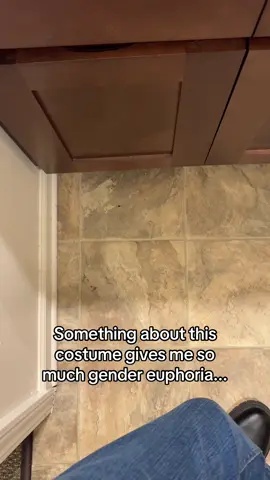 Shame I have nowhere to wear it to... Also sorry my mirror is dirty...