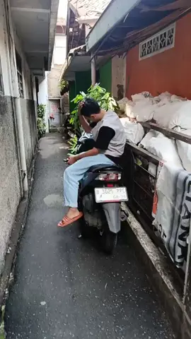 Gak Salah Nih Parfume Udah Harga Nya Murah Tapi Harga Kualitas Nya Gak Murahan Banget . Yuk, Buruan Langsung Di Check Out Sekarang Di Keranjang Kuning Aku Sebelum Harga Kembali Normal Lagi . #bravenparfum #bravenoudwood 