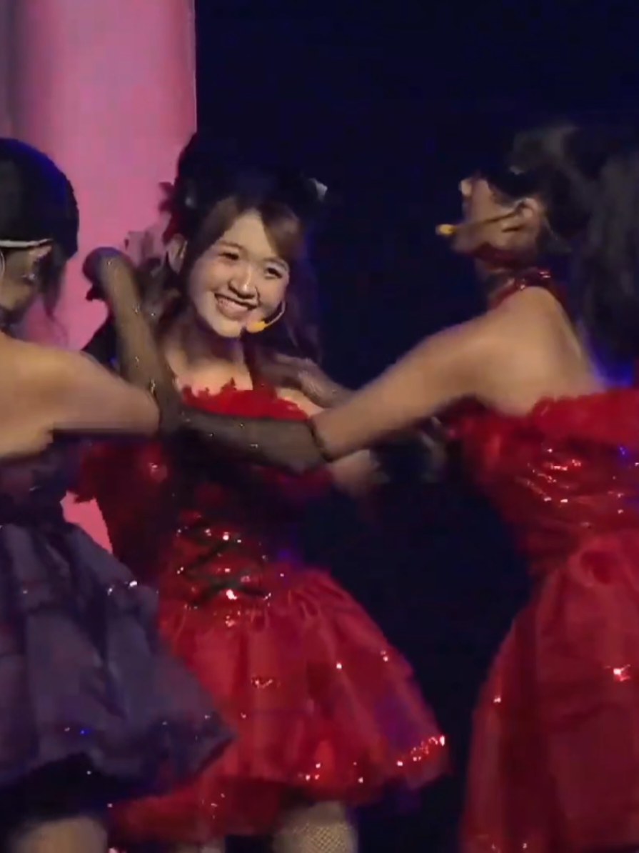 sebuah perbedaan🤣 #raishajkt48 #liajkt48 #fypシ 