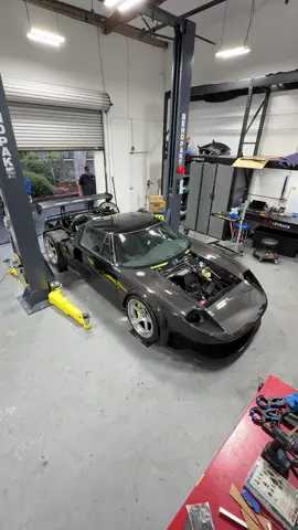 Mounting up our custom @HREWheelsOfficial 305’s onto our Ford GT! 🤯 #throtl #throtlgt #foryoupage #wd40brand #fordgt 
