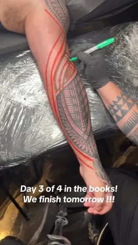 Day 3 of 4 on this Sleeve in the books! We finish tomorrow… TUNE IN LIVE! #tattoo #polynesian #fortworth #foryoupage #fyppppppppppppppppppppppp 