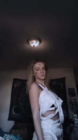 i decided to be a mummy today before work🥰 #fypofficial #halloween #mummy #diycostumes 