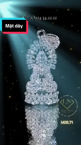 Bình an - may mắn với chiếc mặt dây mẹ quan âm đính xoàn thiên nhiên có tại #longngocluxury #thanhtrungdiamond #trangsuckimcuong #matdaykimcuong #trendingtiktok 