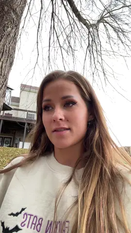 Another day of feeding my crows and ravens! Happy Halloween! #tailsofalexis #ravens #crows #fyp 