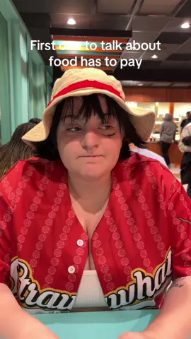 The Monkey D’s love a snack…the silence won’t last long 😂 #onepiece #luffy #garp #anime #luffyonepiece 