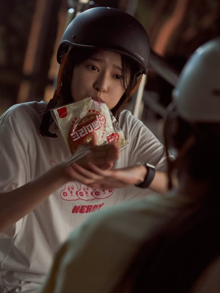 makan dlu tuh risol nyaa #gaeul #hearmeoursummer#4u #kmovieedit #kimminju #gaeuledit #hearmeoursummeredit #hearmeoursummerkmovie