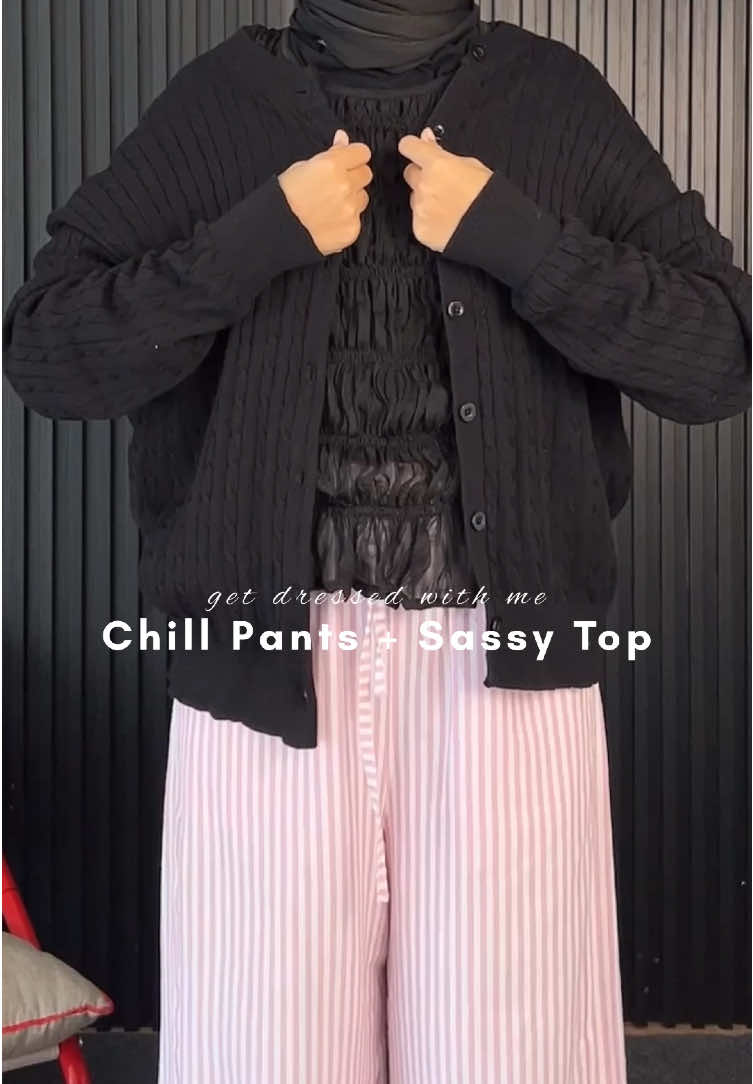 Get dressed with me for BLACKPINK concert 🖤💖 Sassy black top & chill pink pants! simple but make it blink-worthy 💅 #hloutfit #mixnmatch #ootdinspo #fypplis #blackpinkinyourarea 