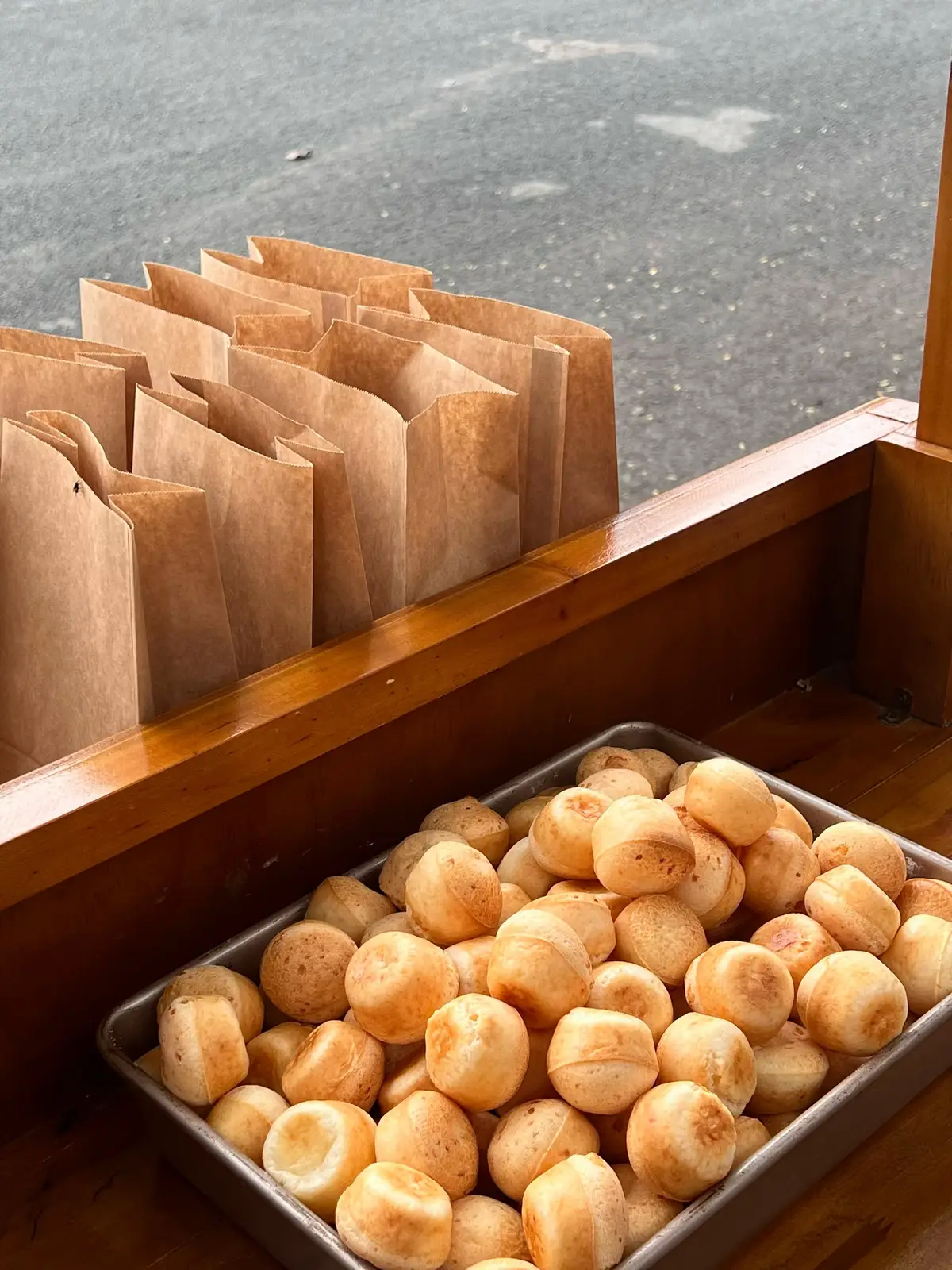 Sốp đã tăng 200% công lực từ 6h sáng tới 12h khuya nhưng vẫn không thể nào rep hết nổi tin nhắn từ tốp tốp í giờ phở mng ơi!! Cảm ơn cộng đồng tiktok đã cho em hiểu cảm giác được lên xu hướng 💪🏻 #fypシ #trending #brazilliancheesebread 