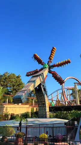 Spinning and flipping in every direction 🙃  #knottsberryfarm #extremethrills #fyp #california #themepark #rollercoaster #travel #mountain #fy #tiktok #creator 