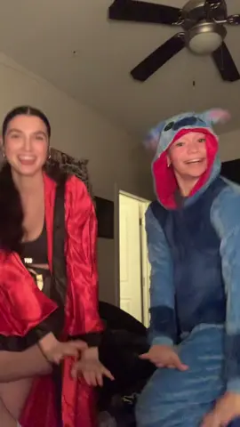 happy halloween 😝😝 #fyp #halloween #uconnwbb @morgancheli23 