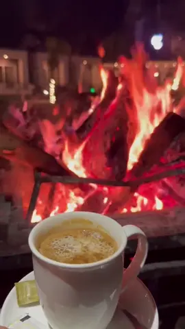 *سـب کچـھ عارضـی ہـے🥹🫠* *جذبـات، خیـالات، منظـر، لـوگ اور دنیـا💯💔* >#poetry #☕️❤️ #🥹💘🦋 #✨🦋 #☕️❤️ 