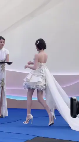 红毯上当3️⃣分钟女明星🌟 #lýlệhân #李丽欣 #tỷtỷxinhđẹp #gaixinhchina #emxinh 