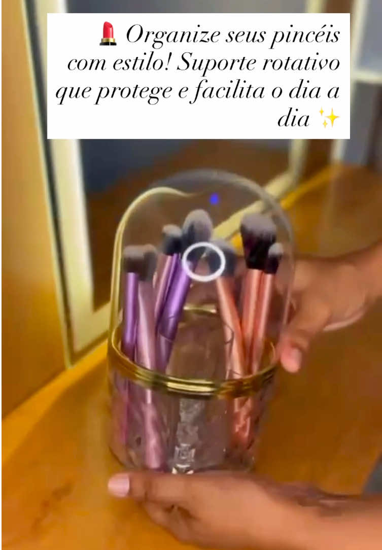 Pincéis sempre à mão e livres da poeira 🖤 Rotativo, prático e lindo! 🤩