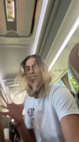 you make the sound - I make the face  @Ellie Hampson @Jade Ellenger @Eleanor_Hartill 