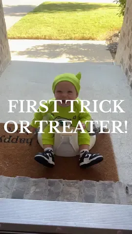 yep he was the cutest one we got all night too!!!!! #halloween #mom #momlife #firsttimemom #momblogger    