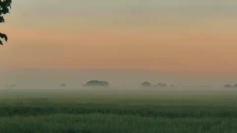 မင်္ဂလာပွဲလေးရိုက်ပေးခဲ့ရတဲ့ ရွှေဘိုမြို့ဘေးက ရွာလေးတစ်ရွာ... #nature #village #peace #beautifulview #foryou 