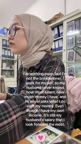 Yang penting ada kopi setiap kerja 🤣 #workingmom #happywife #happymommy 