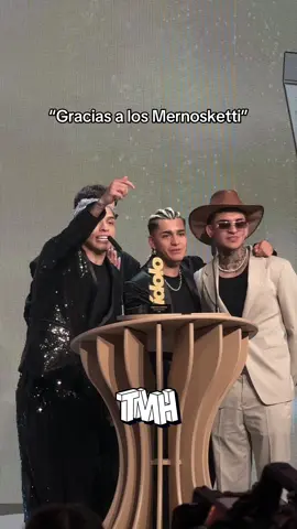 “Tu Jardín Con Enanitos” ganó en Premios Ídolo 2025 y así lo agradecen sus creadores 🙌 #tumusicahoy #tmh 