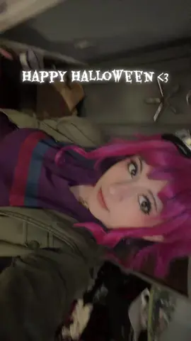 Luna also says happy Halloween 😛 #ramonaflowerscosplay #scottpilgrim #scottpilgrimvstheworld #xybca #cosplayer 