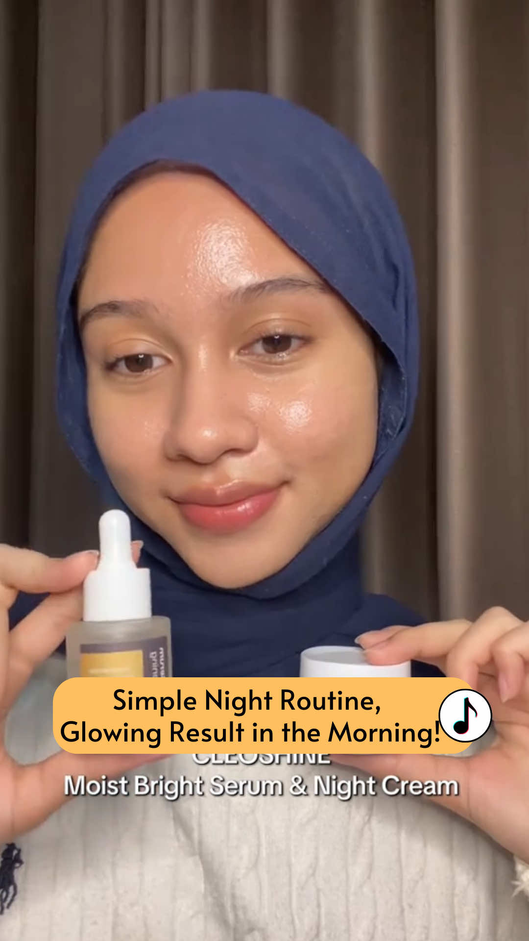 Simple Night Routine, Glowing Result in the Morning! Rawat wajahmu di malam hari dengan  Moist Serum Brightening dan Night Cream Luxury Glow dan rasakan perubahannya: 🌿 Kulit terasa lebih lembap dan terhidrasi 🌞 Wajah tampak lebih cerah merata ✨ Tekstur kulit jadi lebih halus dan bercahaya Nikmati sensasi bangun pagi dengan kulit yang tampak segar, sehat dan glowing🌸 #cleoshine #cleoshinebeauty #brighteningskincare #skincarelokal #fyp 