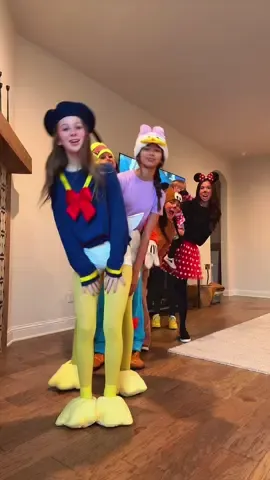 ROLLLLL CALLLL #happyhalloween #mickeymouseclubhouse @Addie.c @evcrow.💌 