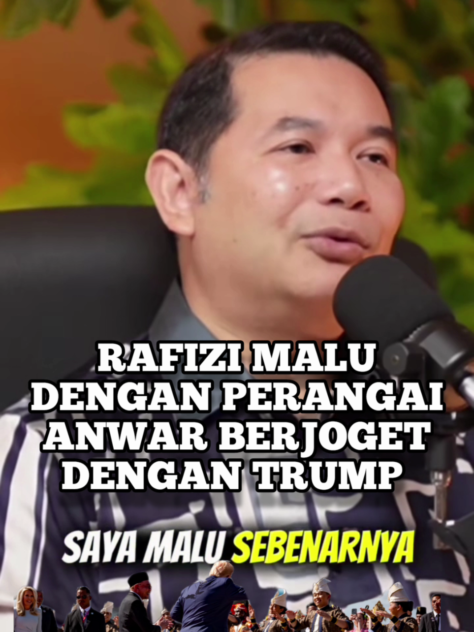 Rafizi rasa malu dengan perangai Anwar berjoget dengan Trump  Ketika Gaza dibom saban hari, bila pemimpin kita tampak terlalu akrab dengan orang yang beri “blank check” kepada Isr**l, sebenarnya dunia memerhati. Palestin melihat. Diplomasi ada garisnya. Hormati beliau sebagai Presiden Amerika Syarikat tetapi jangan sampai mendedahkan pekung negara dan sensitiviti yang terlibat. Tonton penjelasan penuh di Podcast Yang Berhenti Menteri Episod 20: