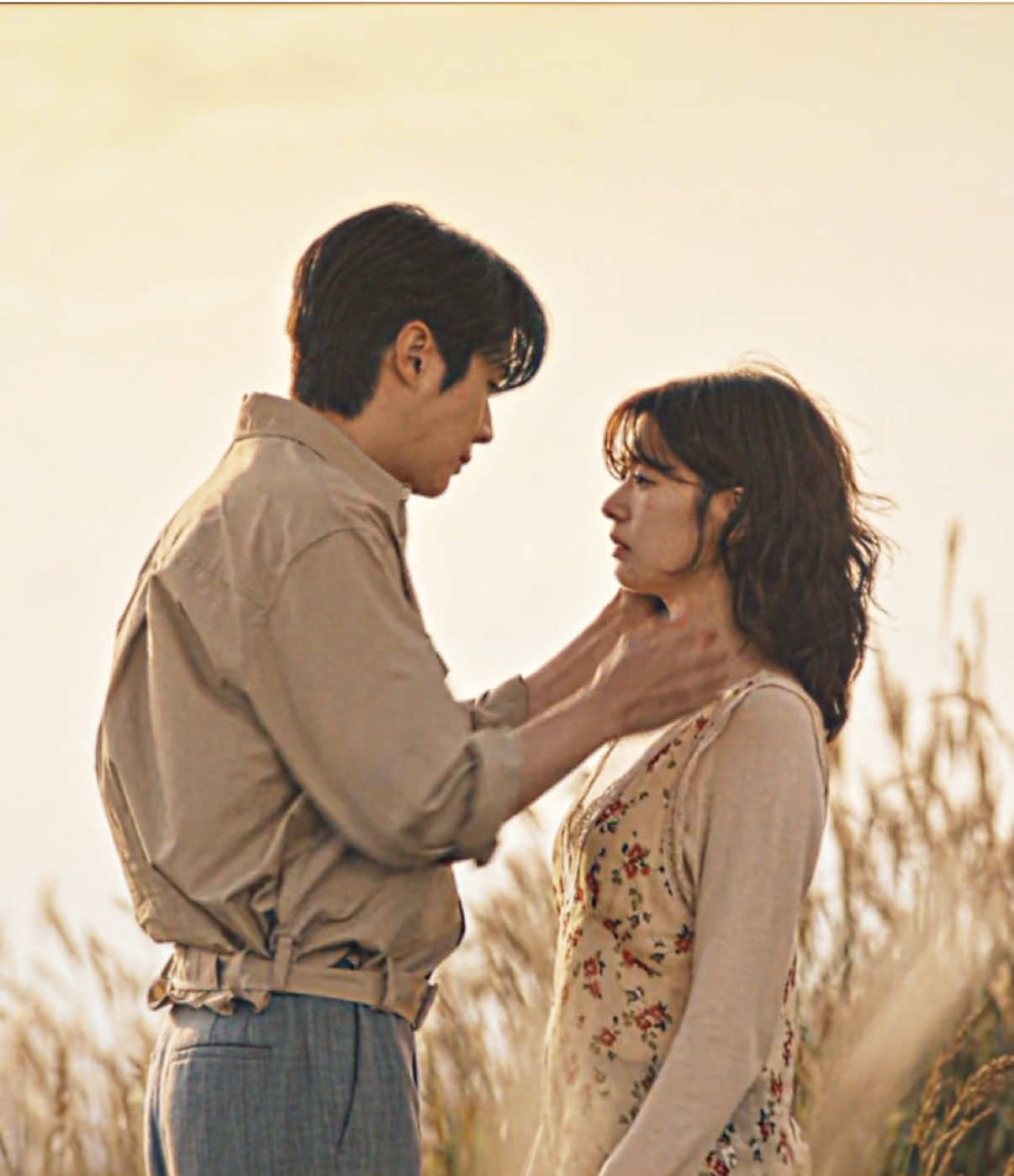 the way he ran to her as soon as he heard jinyeong mention meri, ilovethem // #wouldyoumarryme  scp: woodencenes / ib/rm: @amani 🍉 / cc: d6mitraep / panning: aekelcy #kdrama #jungsomin #choiwooshik #edit 