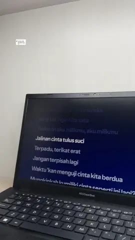 Membalas @3likaa_15#akumilikmu #dewa19 #lyricsvideo #music 