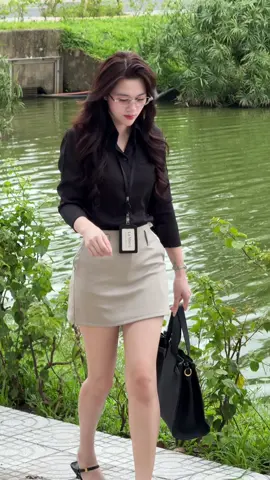 Áo sơ mi đen 👜✨ #lamerci #somi #thoitrangcongso #dilammacgi #xuhuong 