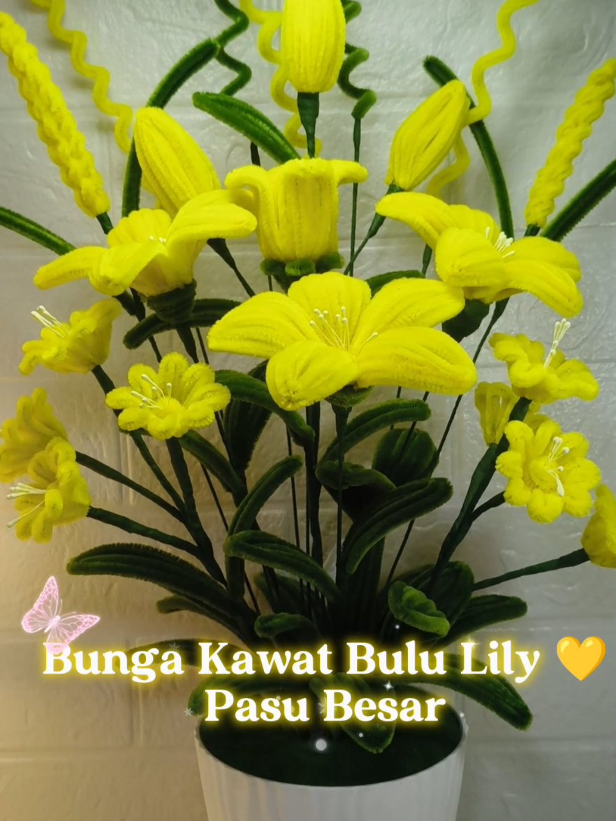 Bunga Kawat Bulu Lily 💛 Pasu Besar. Alhamdulillah... Terima kasih telah memberi kepercayaan kepada saya untuk membuat pesanan anda...Semoga berpuas hati terkurang mohon halalkan ye... Terima kasih Mia jual sebanyak harga 🙏🏻🥰💛💛 #bungakawatbulu  #bungakawatbululily  #bungakawatbulupasubesar  #SmallBusiness 