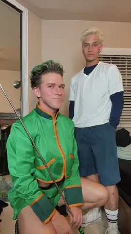 gon x killua take on halloween  #hunterxhunter #halloweekend #animecosplay #mlm #Gaymer 