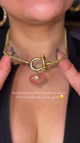 Carnelian is known for boosting confidence & passion 😌 #crystals #crystaljewelry #carnelian 