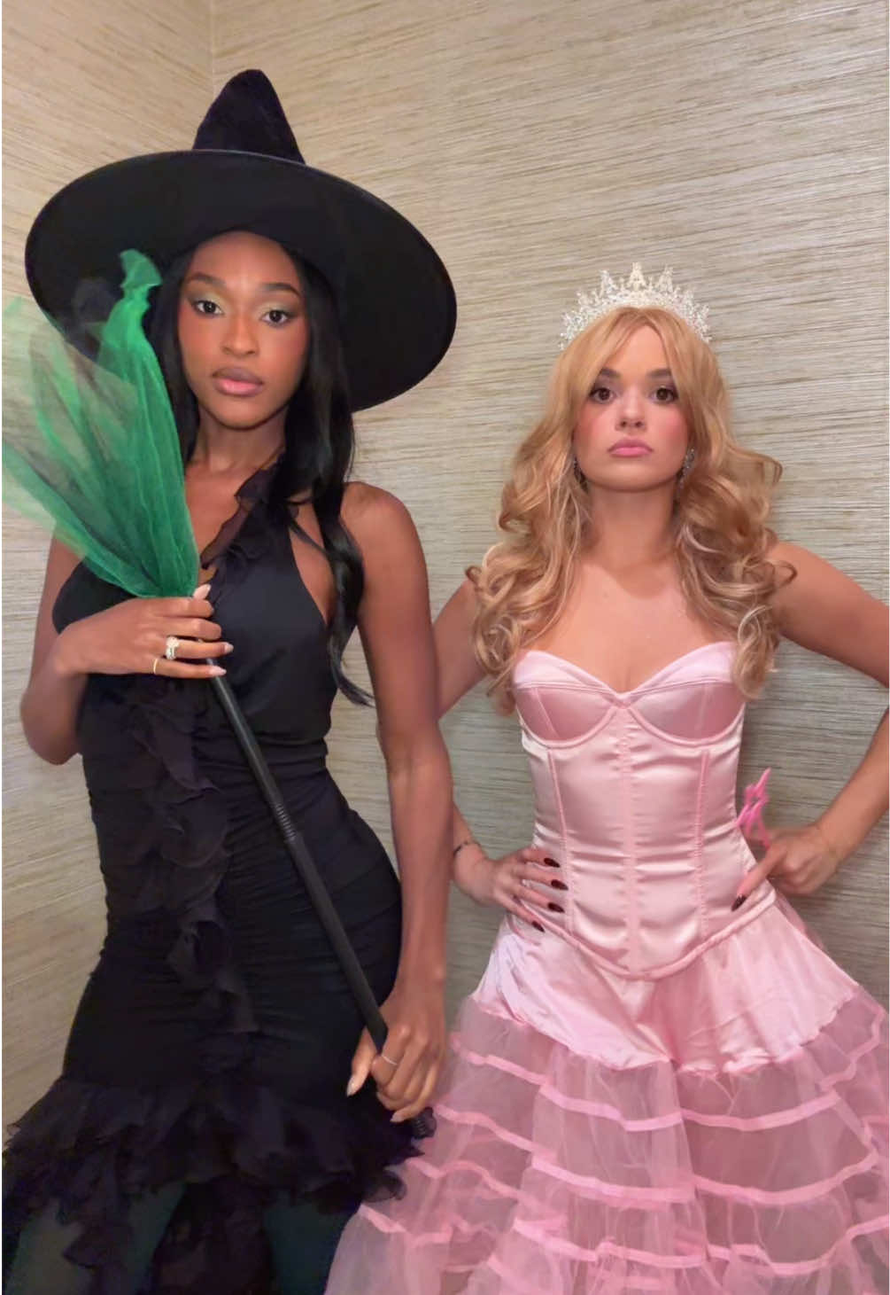 Glinda & Elphaba you ain’t slick… @UCHE 💚🩷
