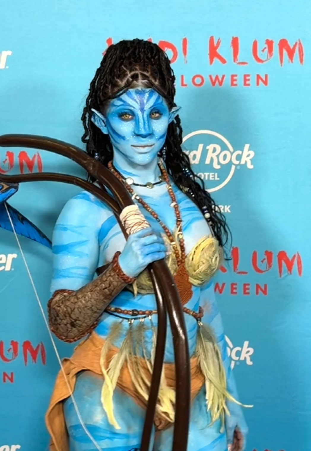 Amaya Papaya from #LoveIsland channels her inner Na’vi at Heidi Klum’s Halloween Celebration in NYC.
