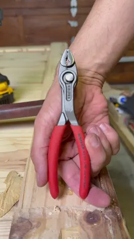 Any angle anywhere the Knipex twin grip will handle the business @MATUS 