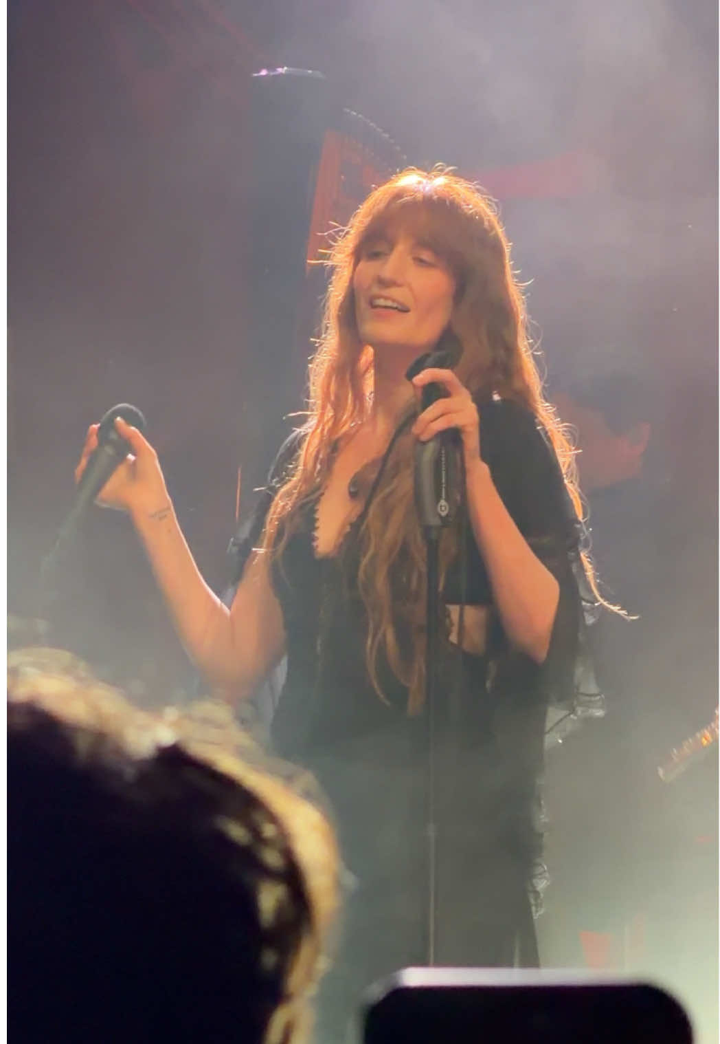 Florence + the Machine performing a mashup of Which Witch and Lady Gaga’s Abracadabra at the Everybody Scream album release event in NYC @Florence @ladygaga #florenceandthemachine #everybodyscream #ladygaga #abracadabra 