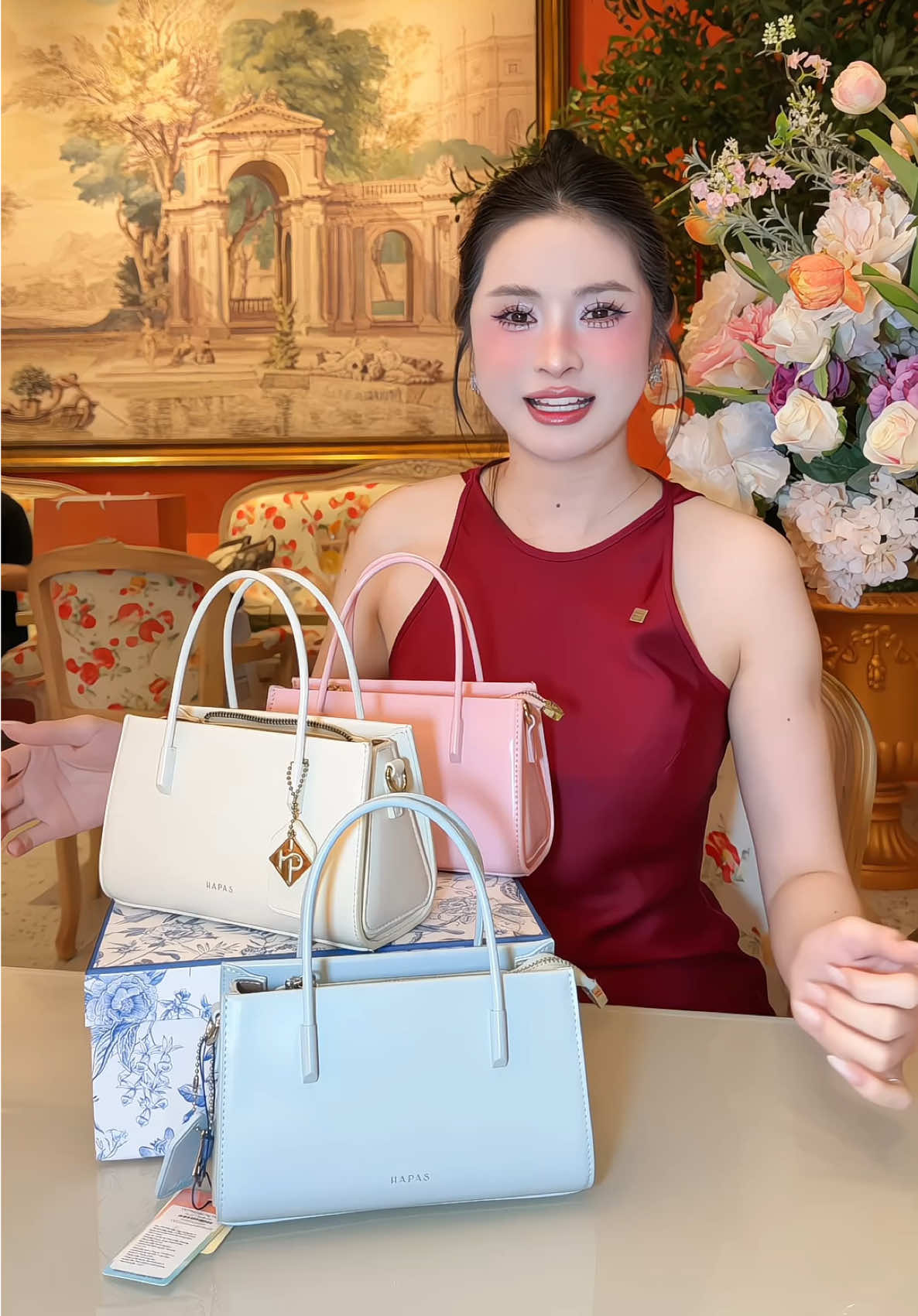 Ai bảo chỉ giày mới nâng cấp outfit? 😏 ♥️ #HAPAS #HapasSuperBrandDay #xuhuongtiktok2025 #minmetbay #YEUTUDIEUNHONHAT 