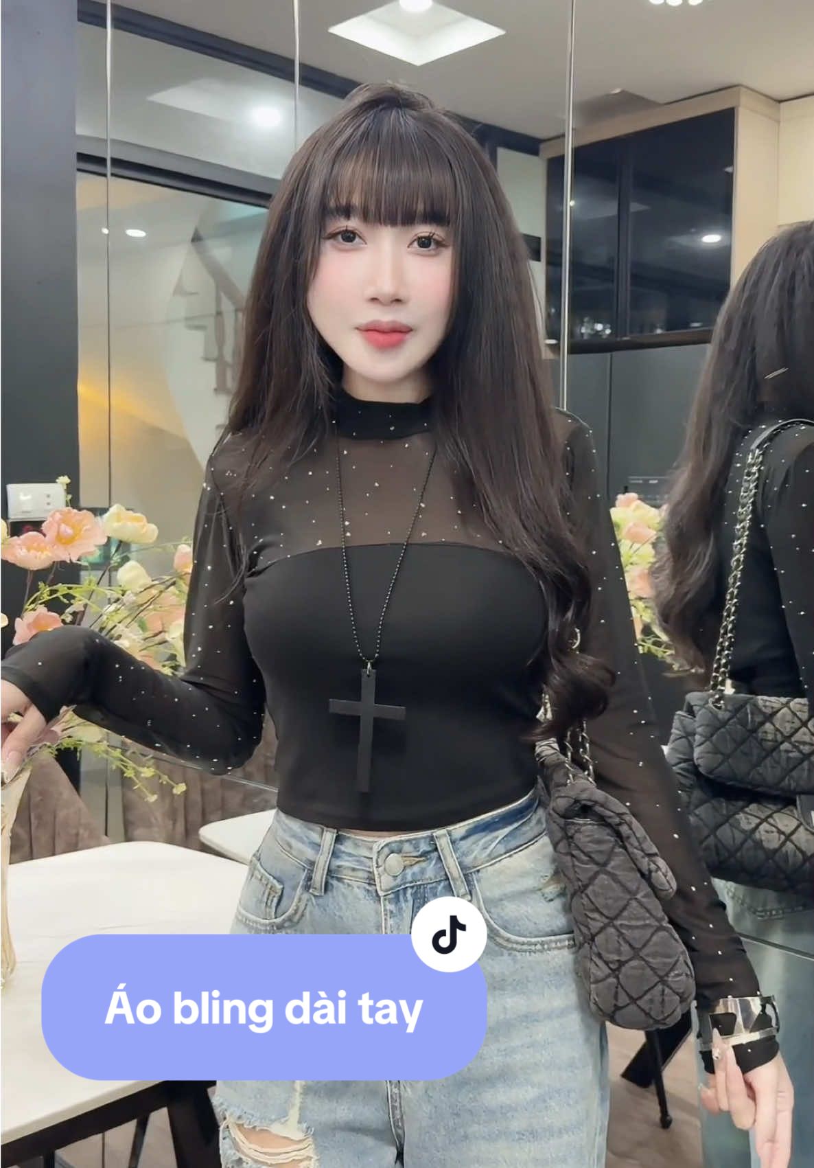 Áo blig bling dài tay xinh quá đi , mặc lên mlem lắm luôn í #aodaitay #aothun #aokieu #aohottrend #xuhuong 