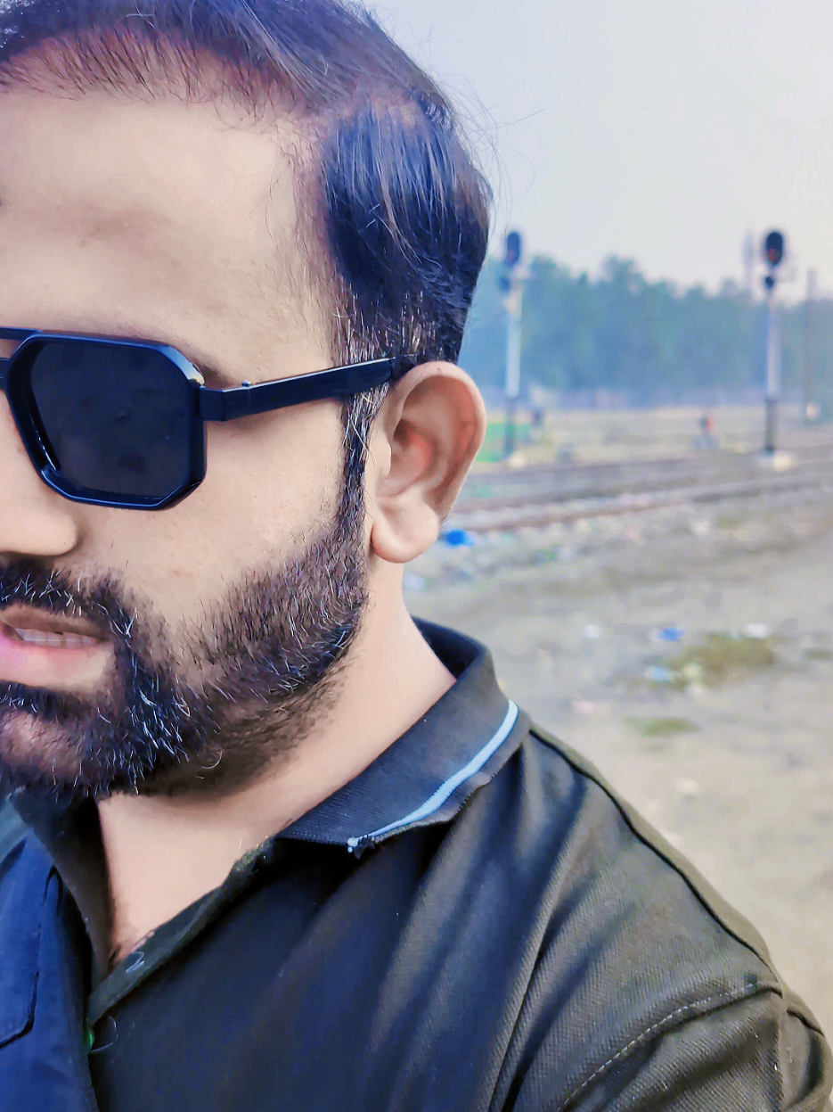 Walking Through Okara Railway Yard — Reaching the Station 🚶‍♂️🚂 #trainspotting #okara #viral #fyp 