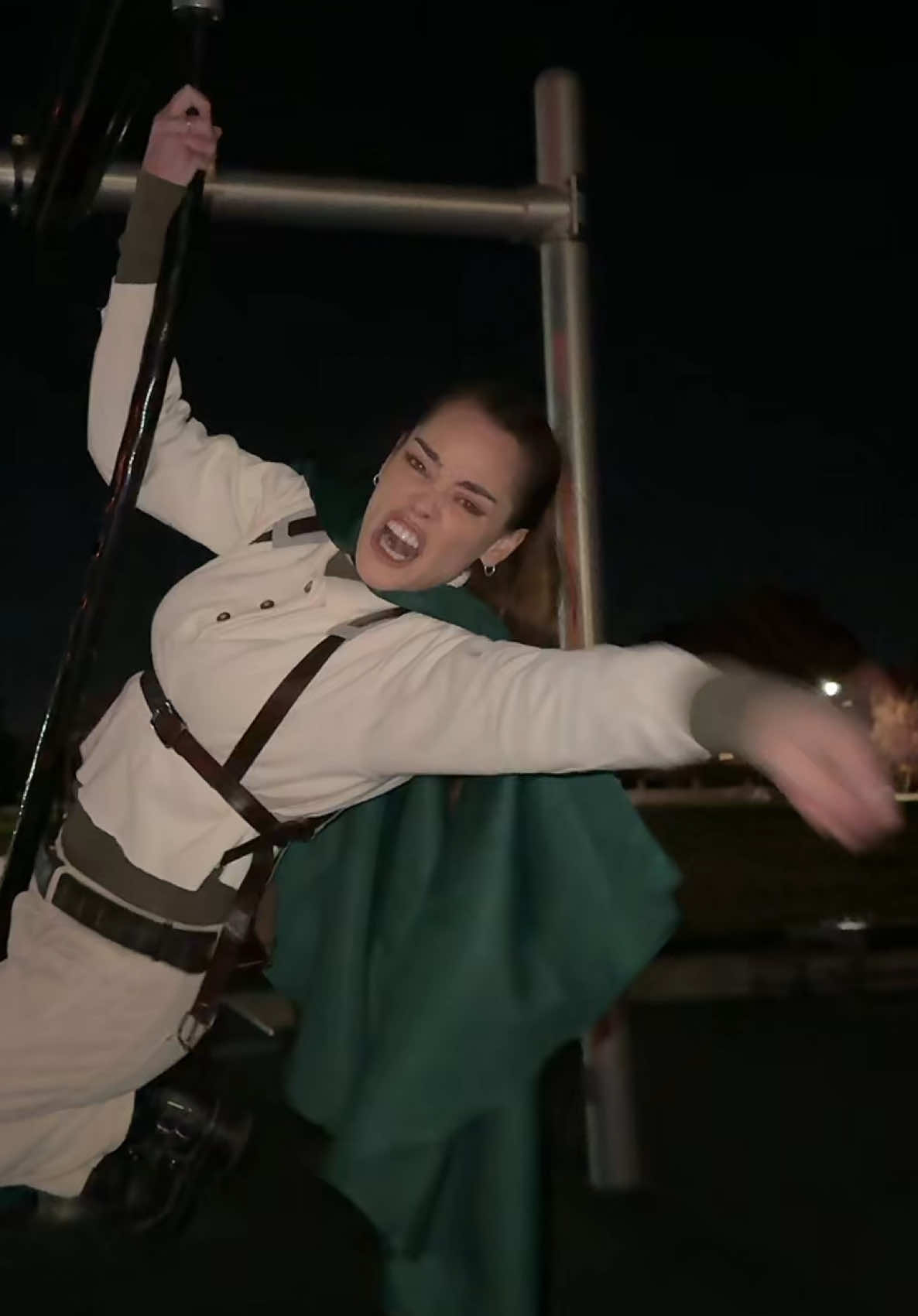 I SAID ADVANCE GOD DAMMIT 🫵🫡 #AttackOnTitan #aot #commandererwin #isaidadvance 