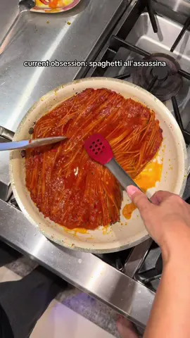 delish #spaghetti #spaghettiallassassina #italianfood #DinnerIdeas 