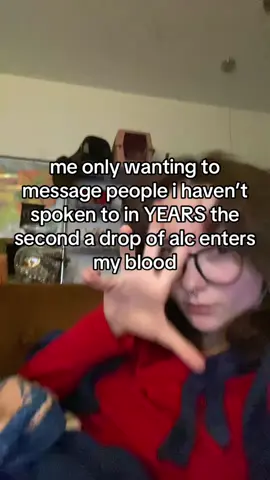 happy halloween i’m so close to texting people i haven’t seen since hs just to say hiiii what’s up :3