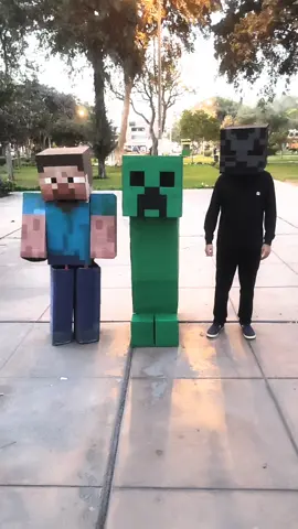 xdxdxdxdxdxdxd grabamos 40 videos #Minecraft #steve #disfraz #halloweenmakeup #amigos 