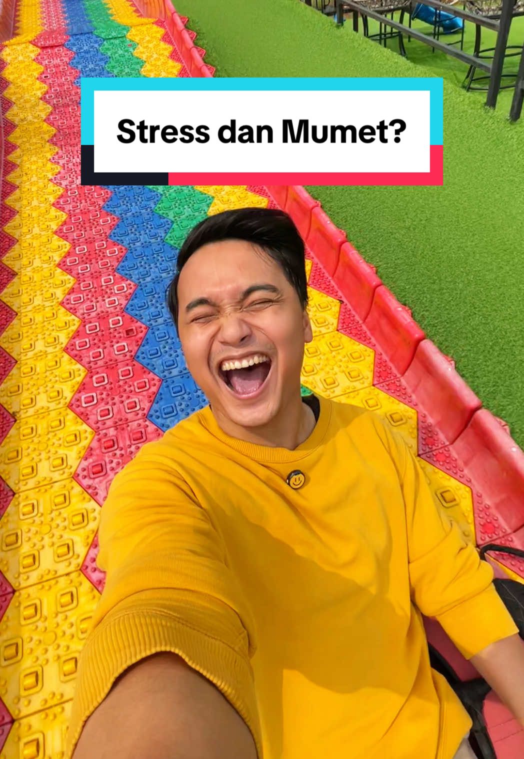 Main rainbow slide gratis dan sepuasnya tanpa batas!!! 😍 #rainbowslide #playground #tamanbermain #tigaraksa 