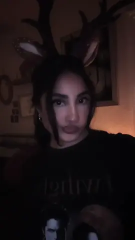 i hate gay halloween wdym ur dressed as the deer from twilight 