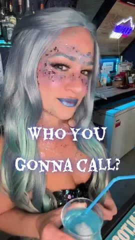 Cheers to wearing the same costume 4 years in a row 😂 #happyhalloween #trend #tranistion #mermaid 