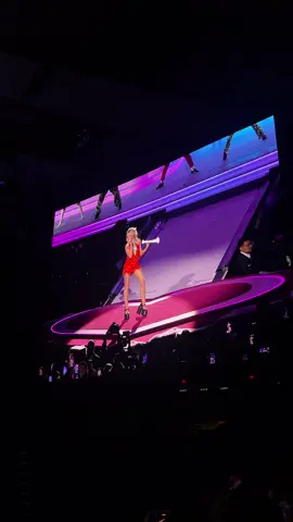 🦴🧡 @Sabrina Carpenter 