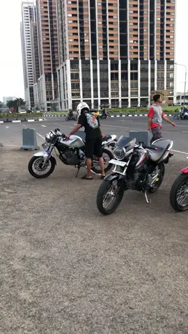 Kiw kiw #masukberandafyp #tigermodifikasi #tigergank🚀 #sedulurherexcikarang #tigerbarong 