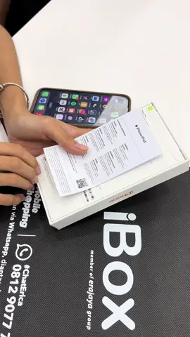 UNBOXING IPHONE 17 PROMAX🍊 hay guys yuk yang mau iphone terbaru di kita juga bisa  - kredit syarat (KTP SAJA) - bunga 0% - free hingga 4x cicilan  selain itu kita juga bisa tukar tambah juga loh ga harus iphone di kita tukar tambah androit to iphone juga bisa guys 🔥 tunggu apa lagi yuk buruan ke  📍IBOX KLATEN TOWN SQUARE  INFO DM / WA NOMOR DI BIO🙌🏻 #fypage #fypシ゚ #iboxklatentownsquare #klatentownsquare #klaten24jam 