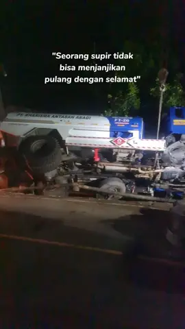 Dunia terlalu kejam buat  laki laki miskin😊